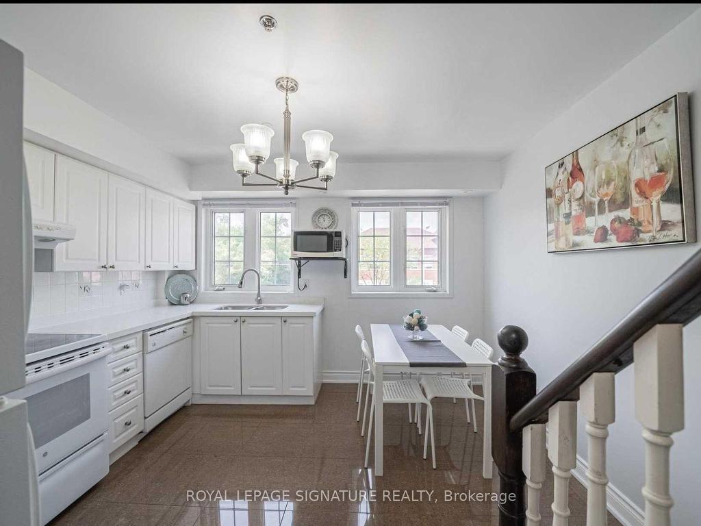 









593


Kennedy

Road, 28,
Toronto,




ON
M1K 2B2

