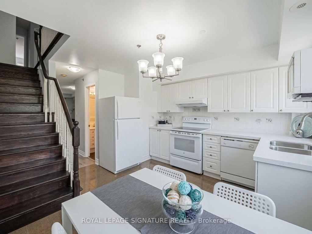 









593


Kennedy

Road, 28,
Toronto,




ON
M1K 2B2

