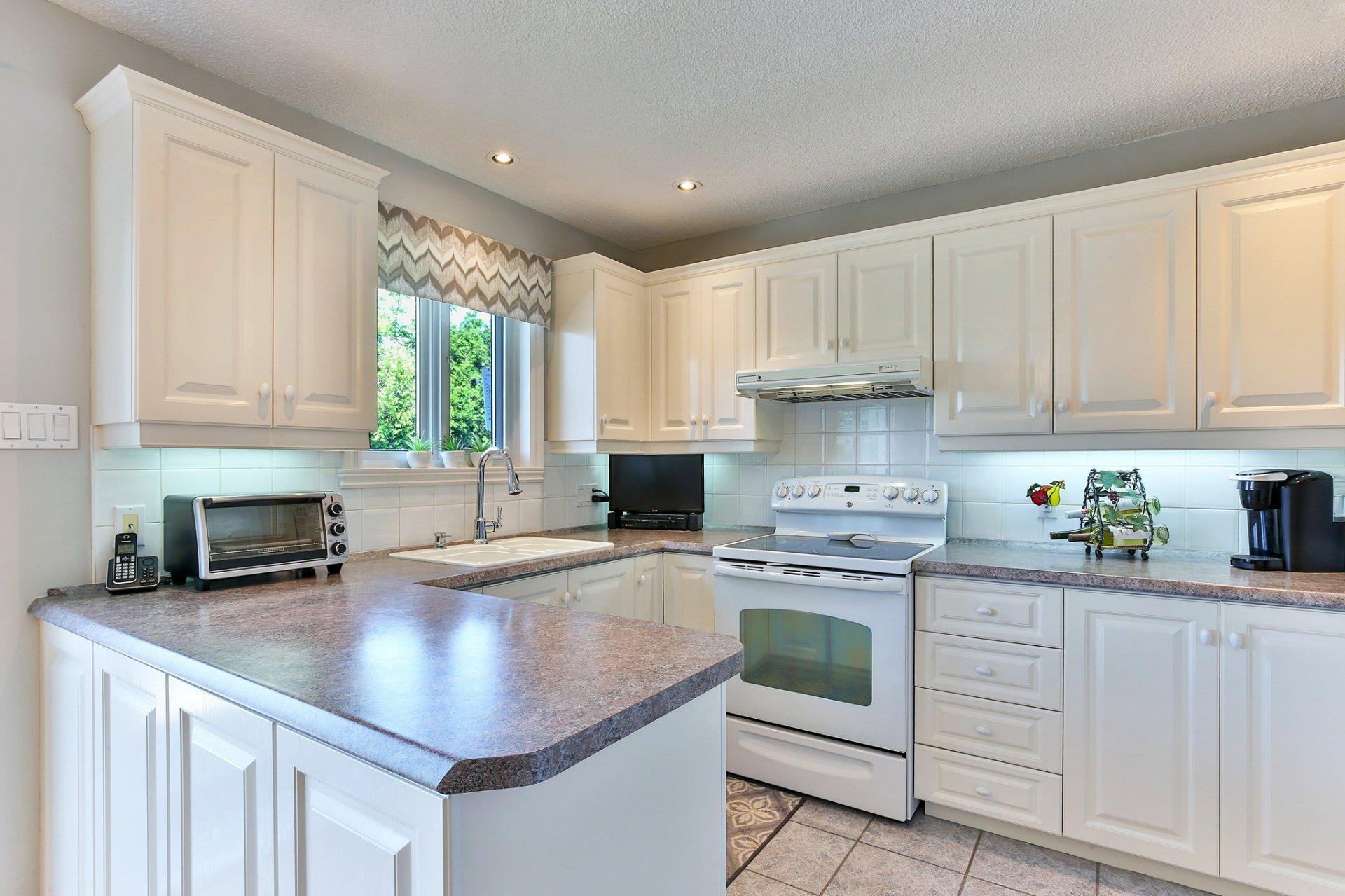 









123


Rue St-Antoine

,
Saint-Jean-sur-Richelieu,




QC
J3B4A3


