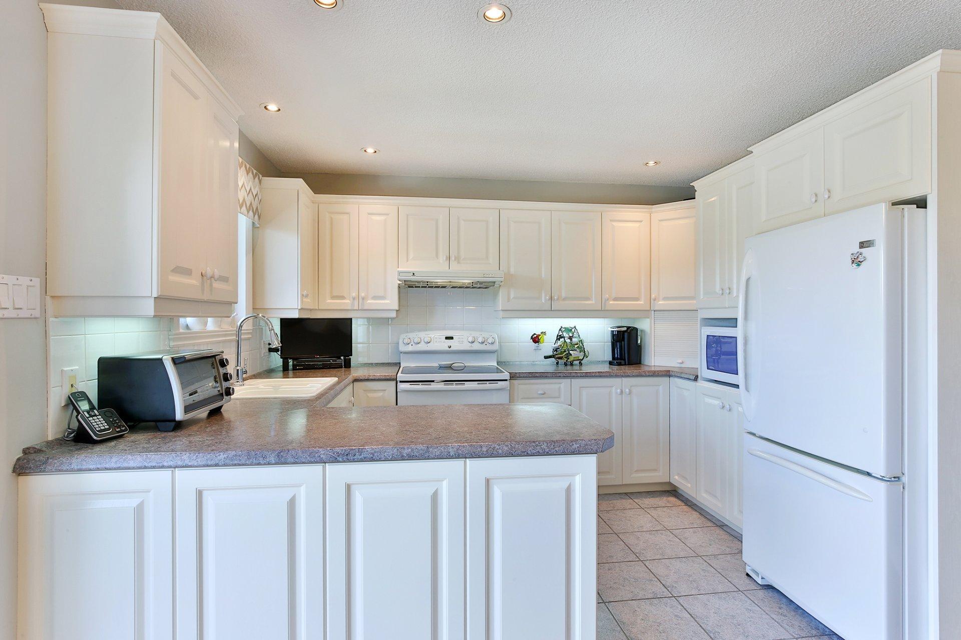 









123


Rue St-Antoine

,
Saint-Jean-sur-Richelieu,




QC
J3B4A3

