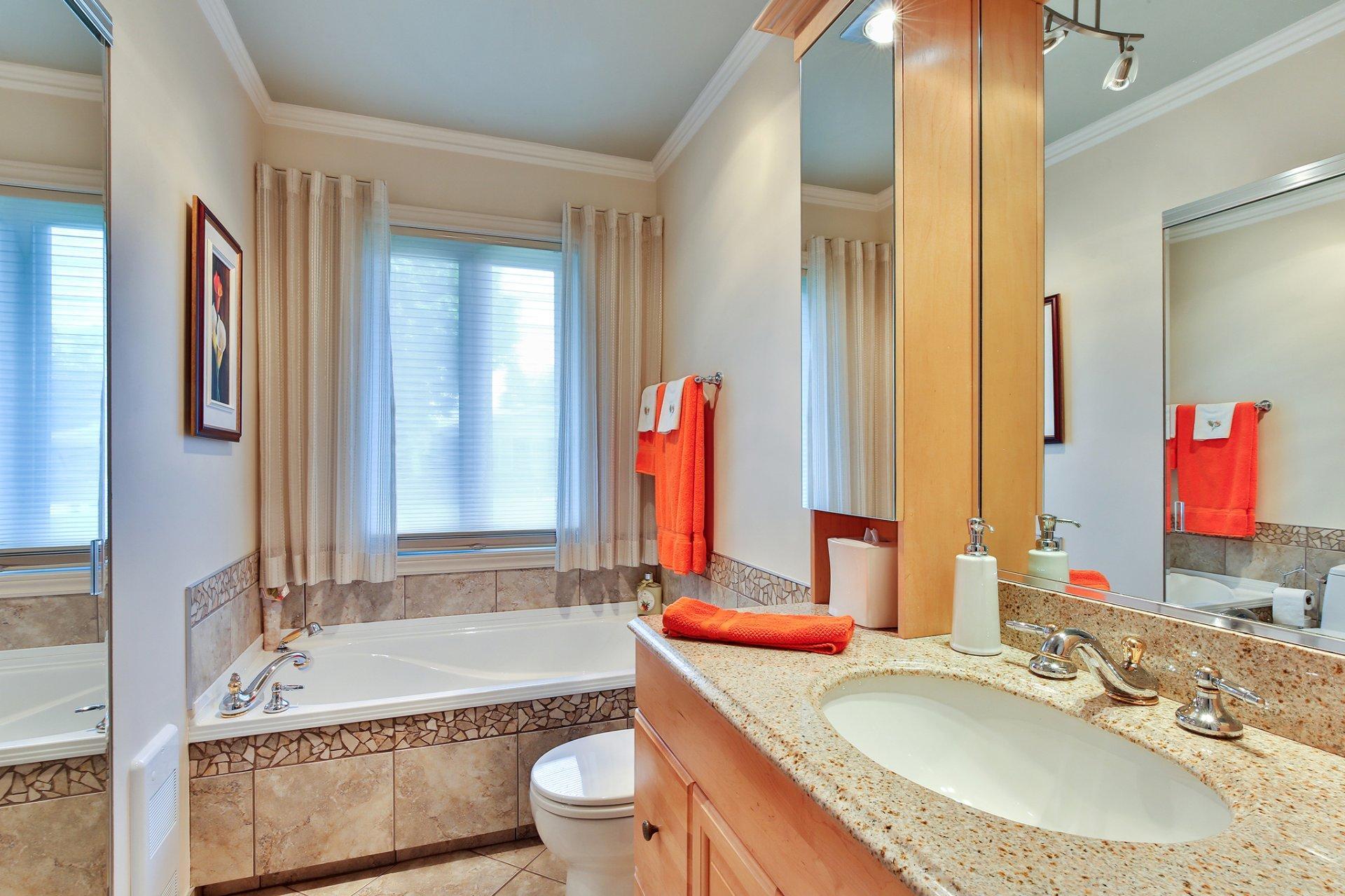 









123


Rue St-Antoine

,
Saint-Jean-sur-Richelieu,




QC
J3B4A3

