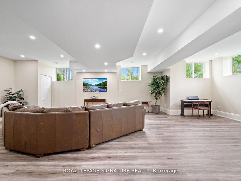 









143


Turner

Court,
Erin,




ON
N0B 1H0

