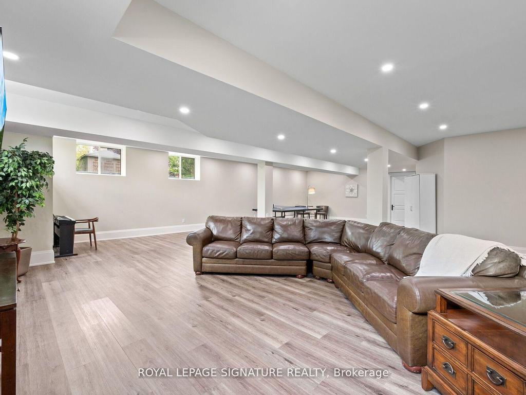 









143


Turner

Court,
Erin,




ON
N0B 1H0

