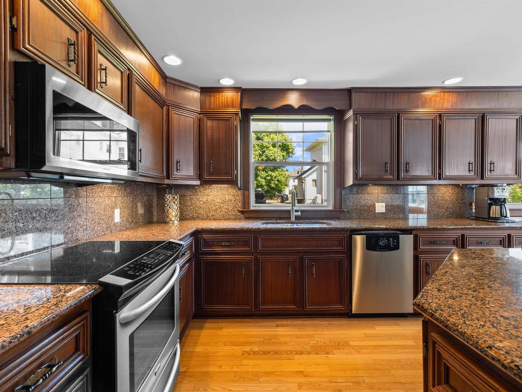 












349 Beaver Street

,
Summerside,




PE
C1N 2A2

