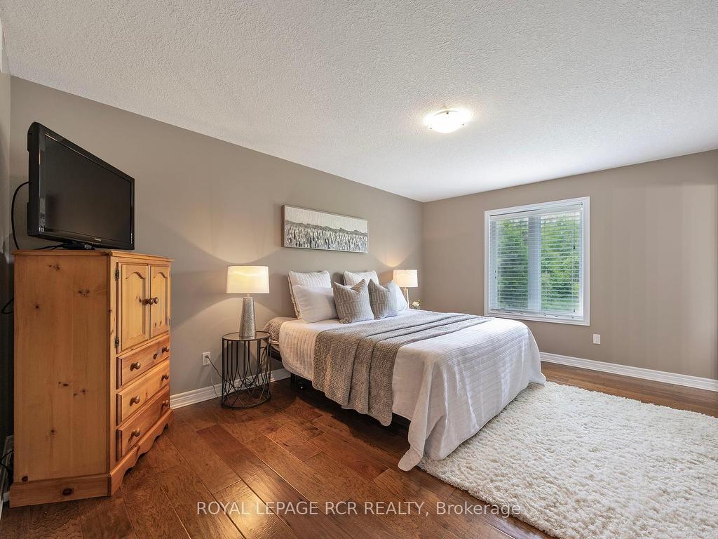









245327


5th

Side Road,
Amaranth,




ON
L9W 0W9

