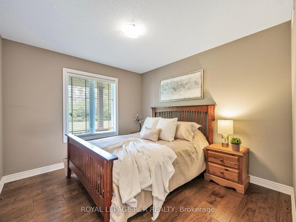 









245327


5th

Side Road,
Amaranth,




ON
L9W 0W9


