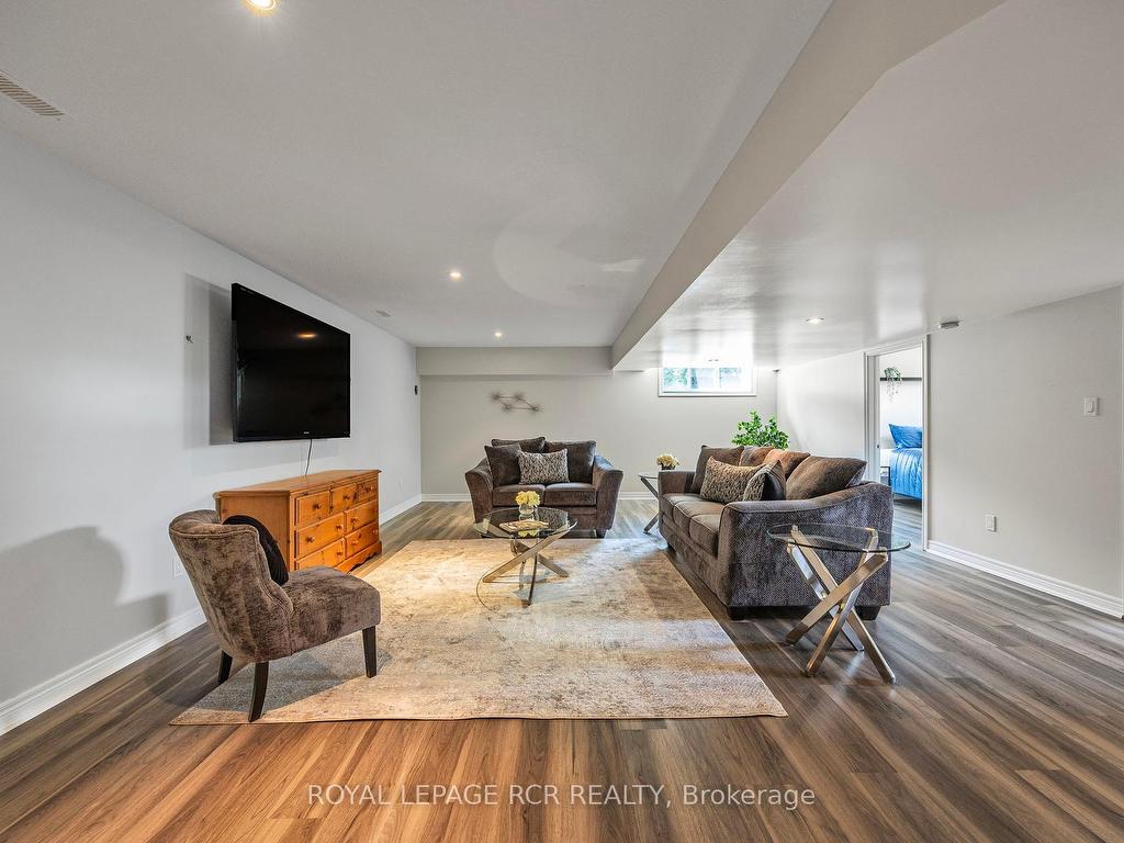 









245327


5th

Side Road,
Amaranth,




ON
L9W 0W9

