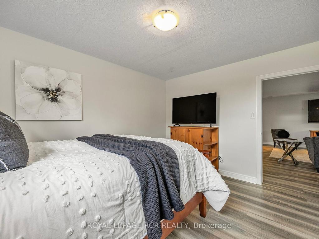 









245327


5th

Side Road,
Amaranth,




ON
L9W 0W9


