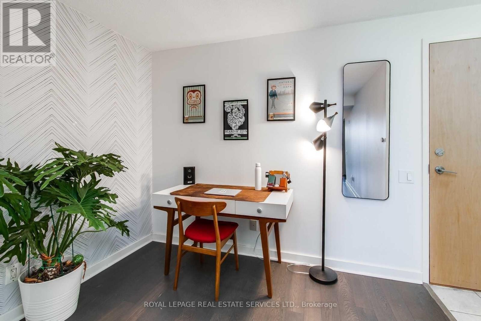 












313 - 1040 THE QUEENSWAY

,
Toronto,




Ontario
M8Z0A7

