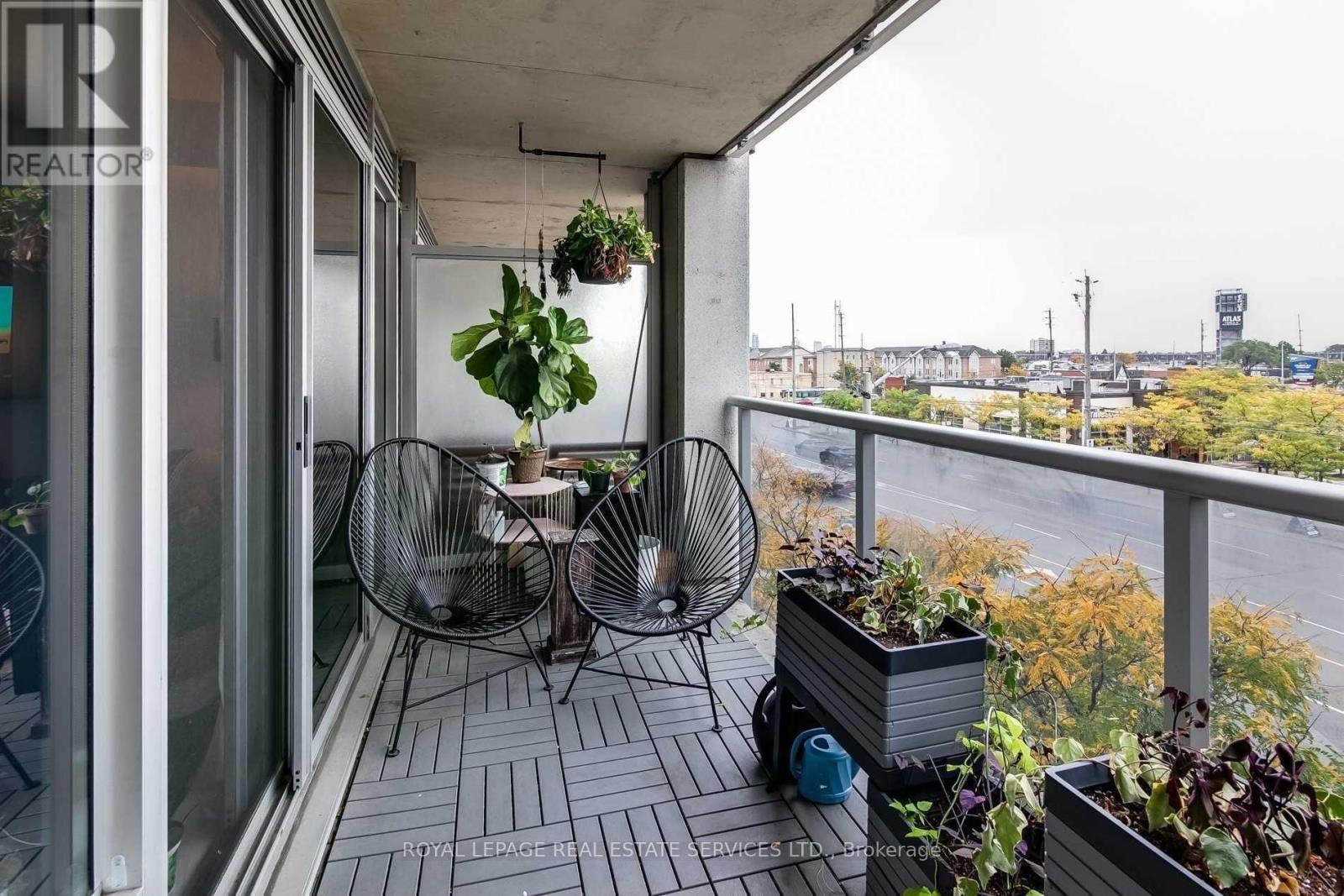 












313 - 1040 THE QUEENSWAY

,
Toronto,




Ontario
M8Z0A7

