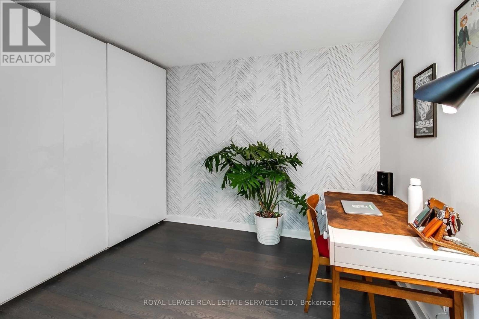 












313 - 1040 THE QUEENSWAY

,
Toronto,




Ontario
M8Z0A7

