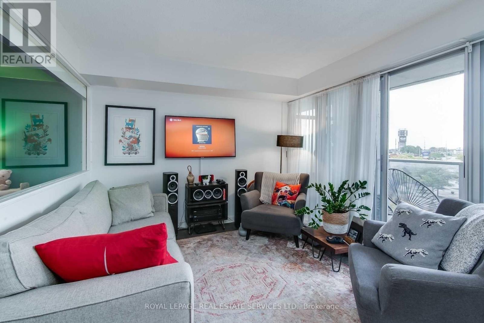 












313 - 1040 THE QUEENSWAY

,
Toronto,




Ontario
M8Z0A7

