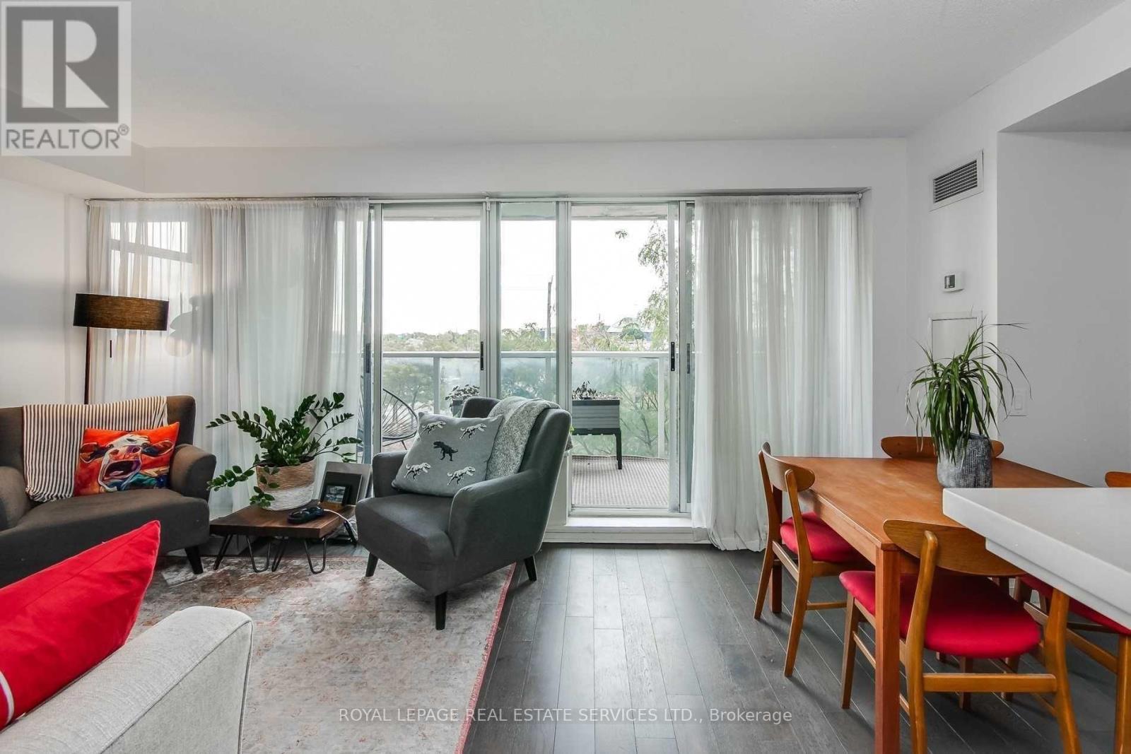 












313 - 1040 THE QUEENSWAY

,
Toronto,




Ontario
M8Z0A7


