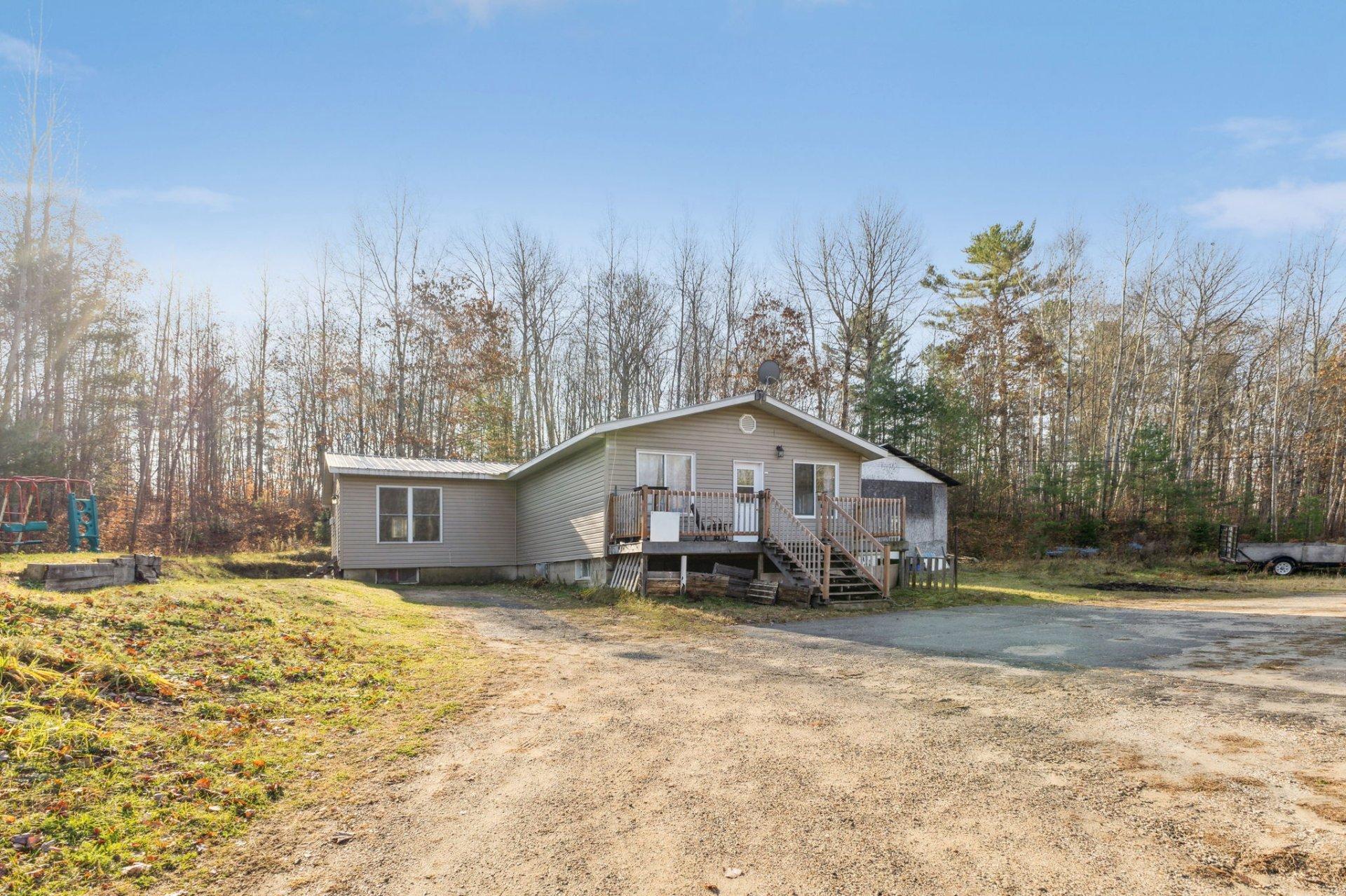 









982


Route 105

,
Gracefield,




QC
J0X1W0

