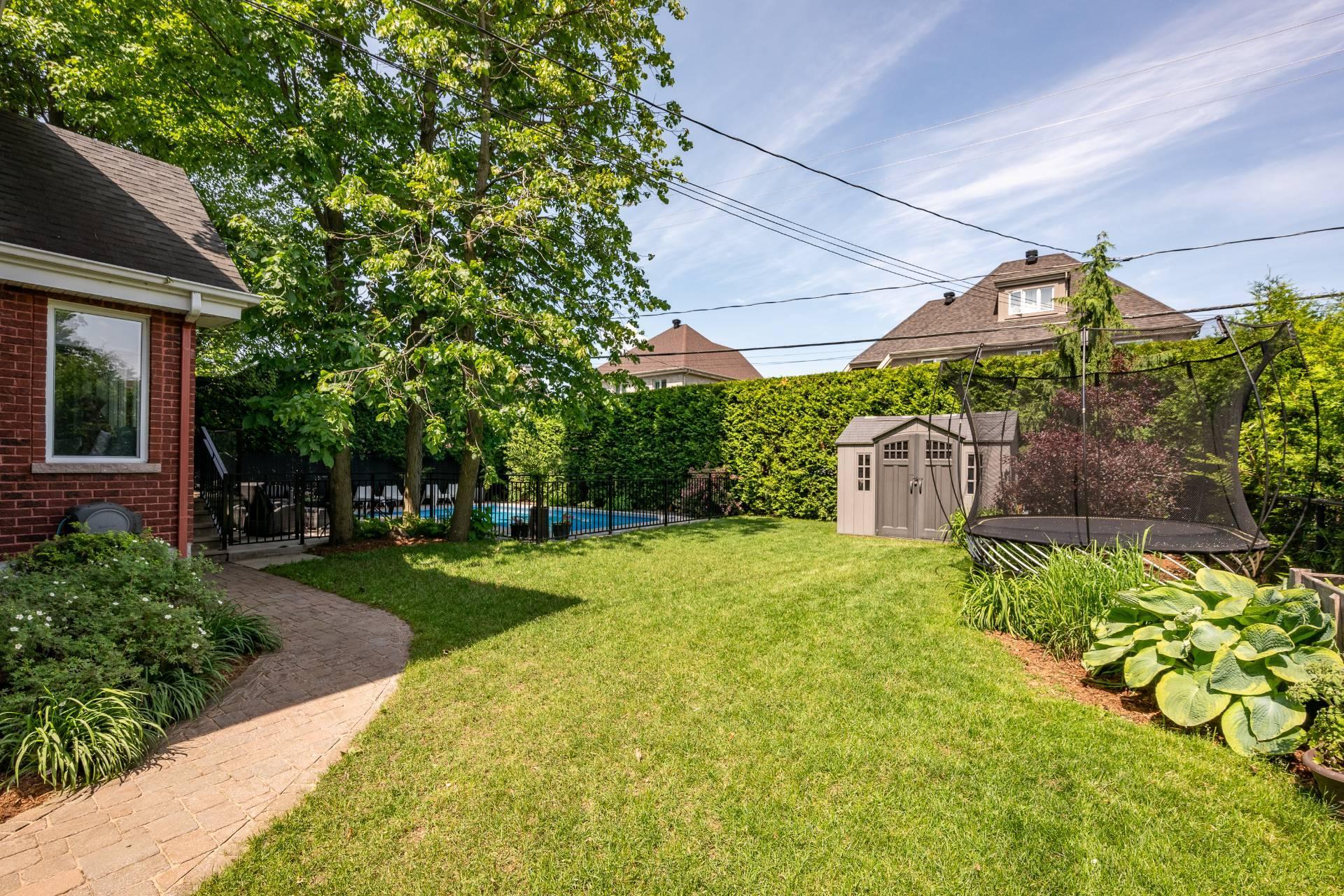 









119


Rue Jean-De Ronceray

,
Carignan,




QC
J3L6L8

