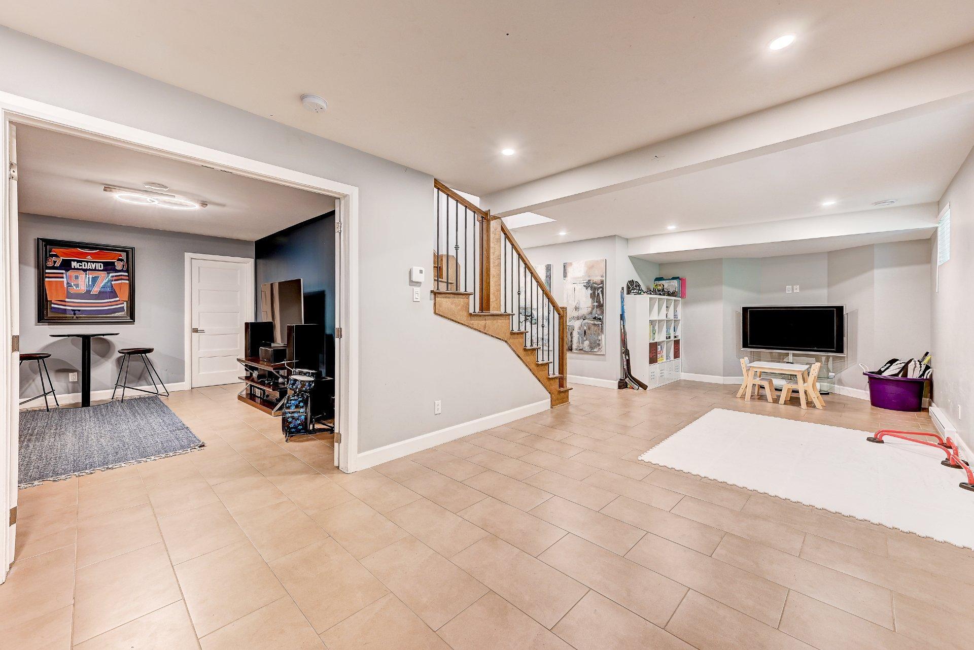 









119


Rue Jean-De Ronceray

,
Carignan,




QC
J3L6L8

