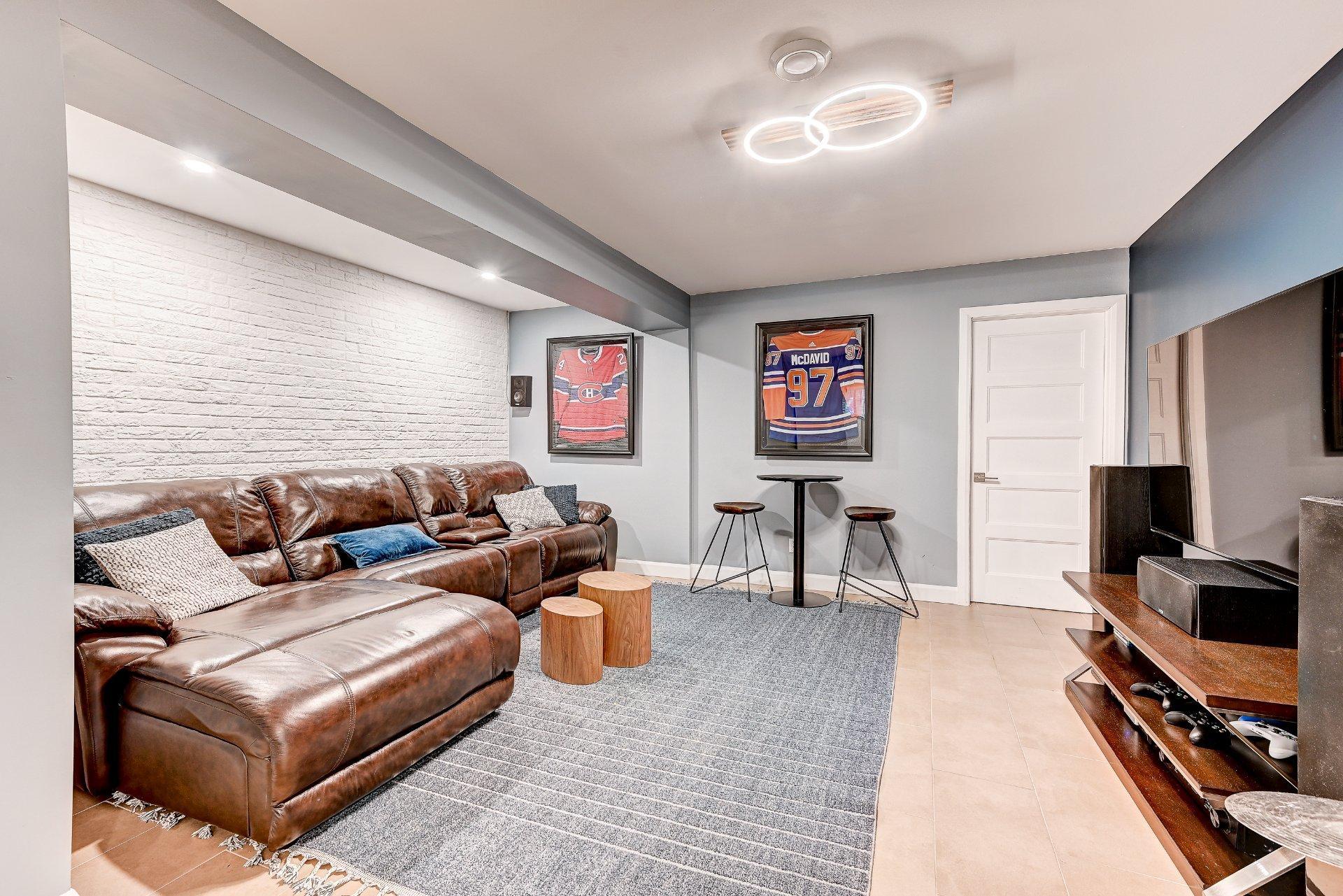 









119


Rue Jean-De Ronceray

,
Carignan,




QC
J3L6L8

