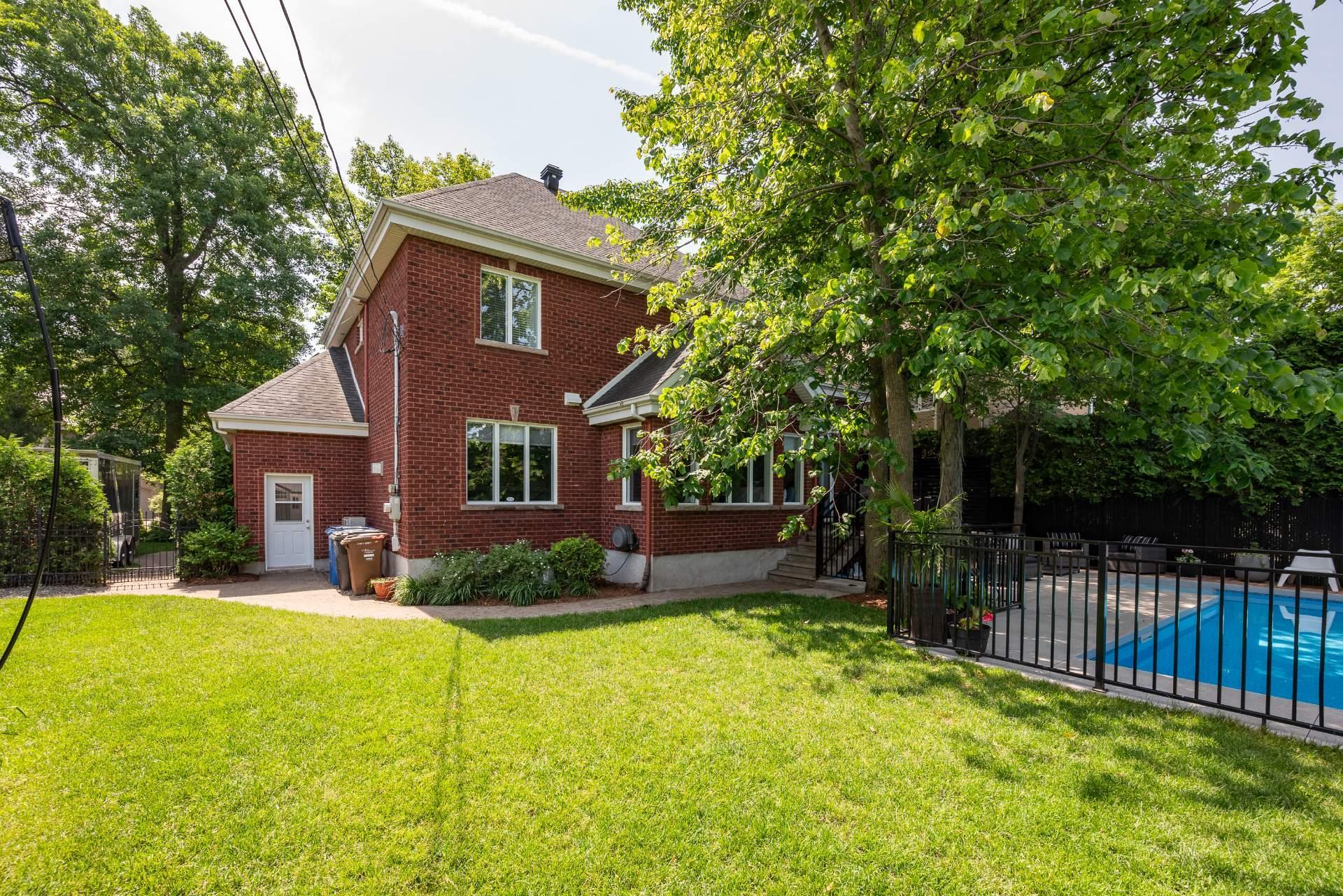









119


Rue Jean-De Ronceray

,
Carignan,




QC
J3L6L8

