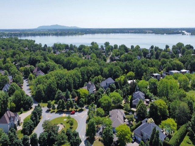 









119


Rue Jean-De Ronceray

,
Carignan,




QC
J3L6L8

