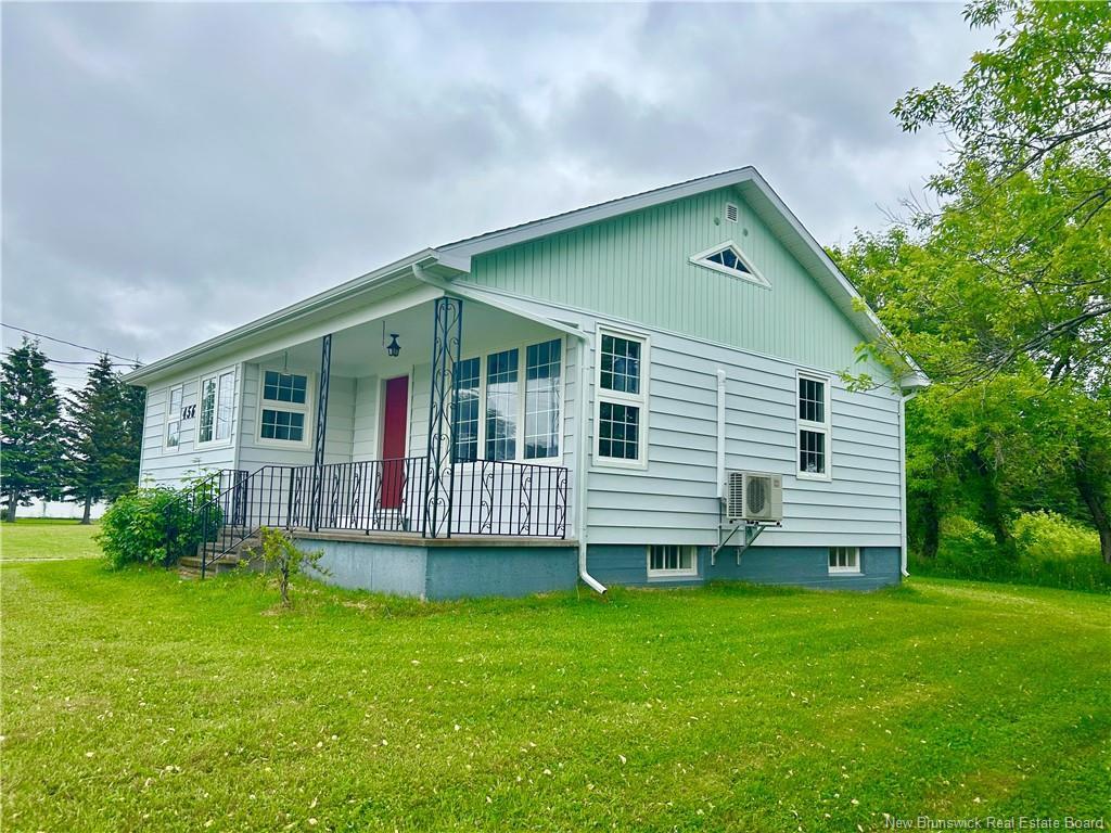 









456


Haut-St-Simon

,
Saint-Simon,




NB
E8P 1Y9

