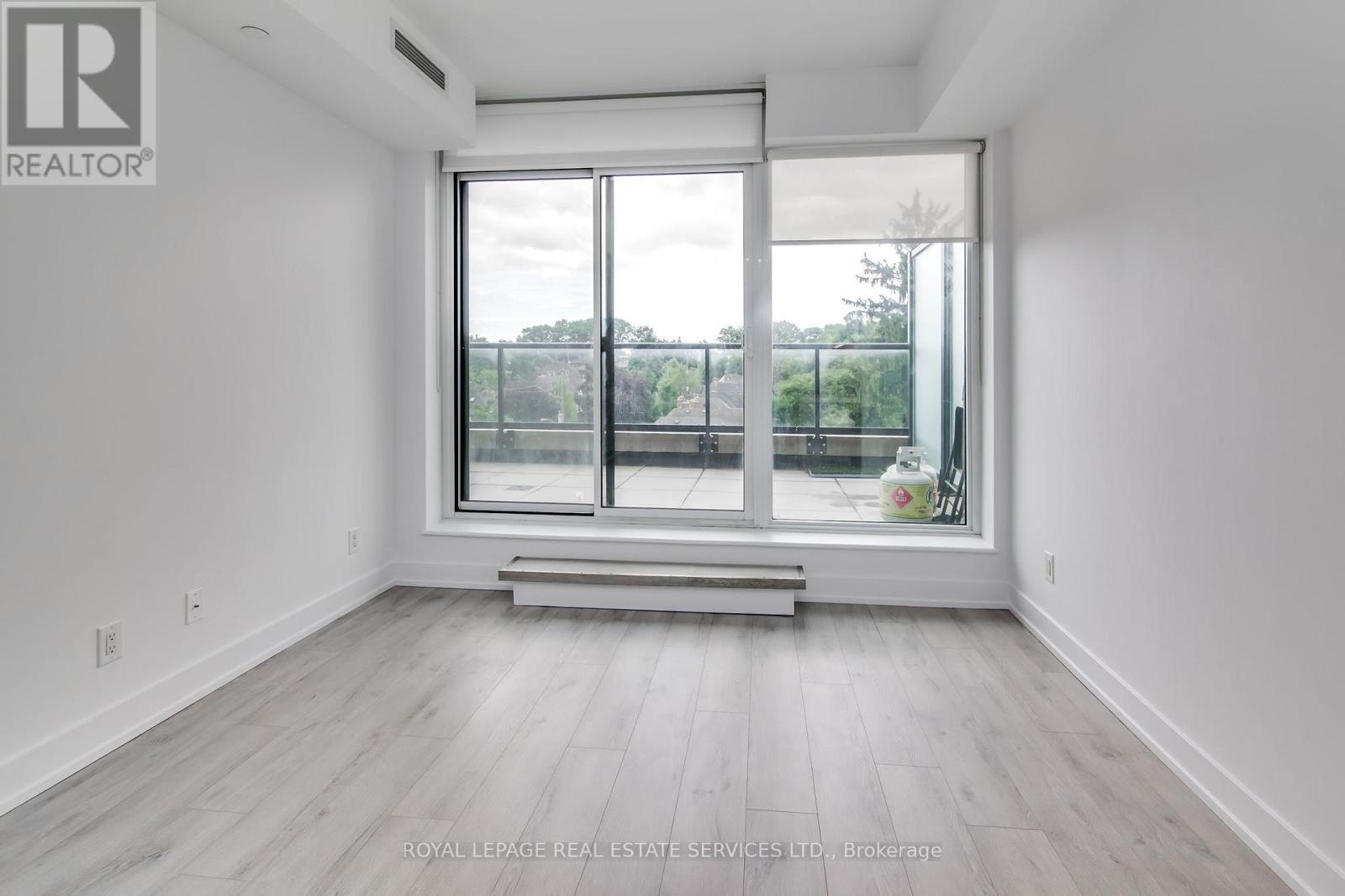 












416 - 170 CHILTERN HILL ROAD

,
Toronto,




Ontario
M6C0A9

