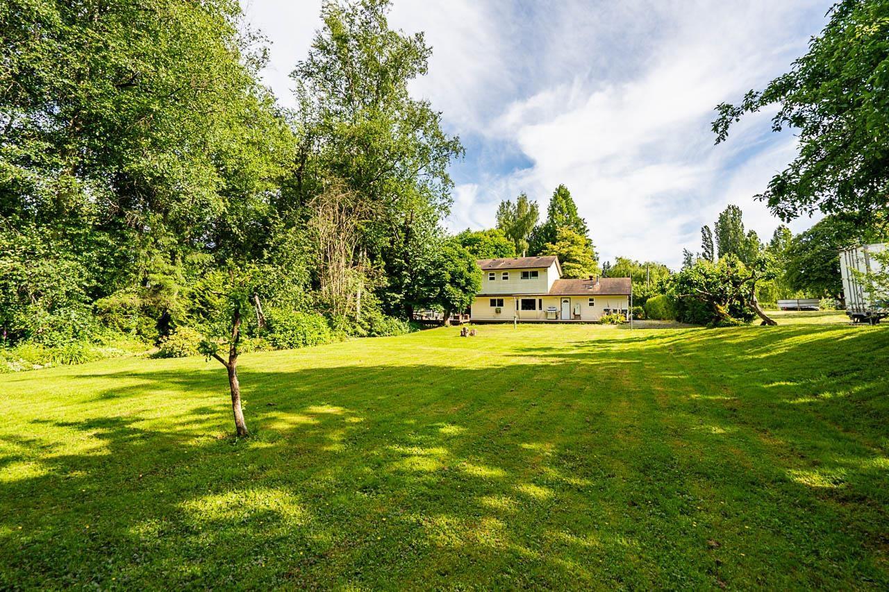 












17895 96 AVENUE

,
Surrey,







British Columbia
V4N4A9

