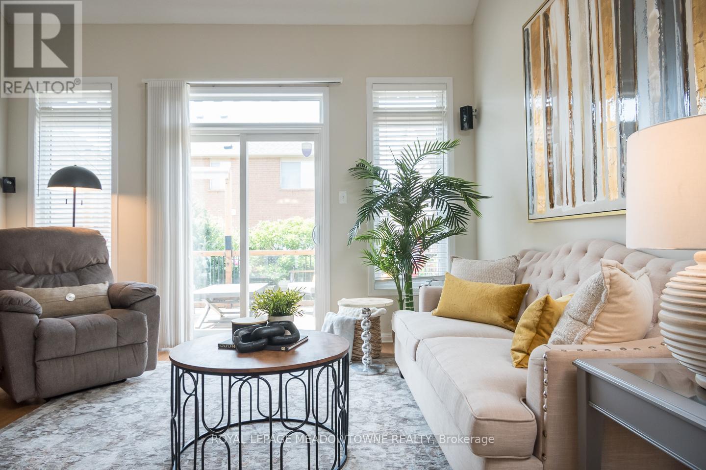 












1022 DONNELLY STREET

,
Milton,




Ontario
L9T0A2

