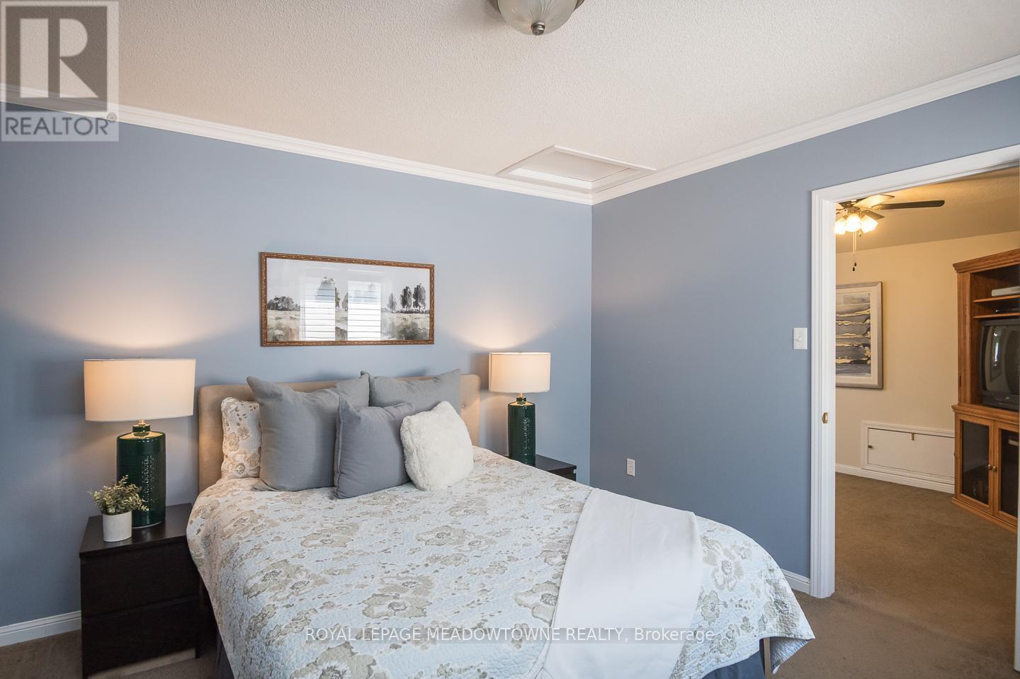 












1022 DONNELLY STREET

,
Milton,




Ontario
L9T0A2

