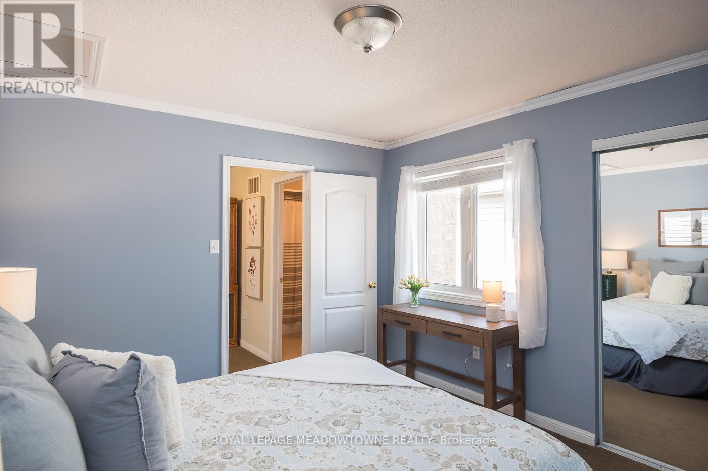 












1022 DONNELLY STREET

,
Milton,




Ontario
L9T0A2

