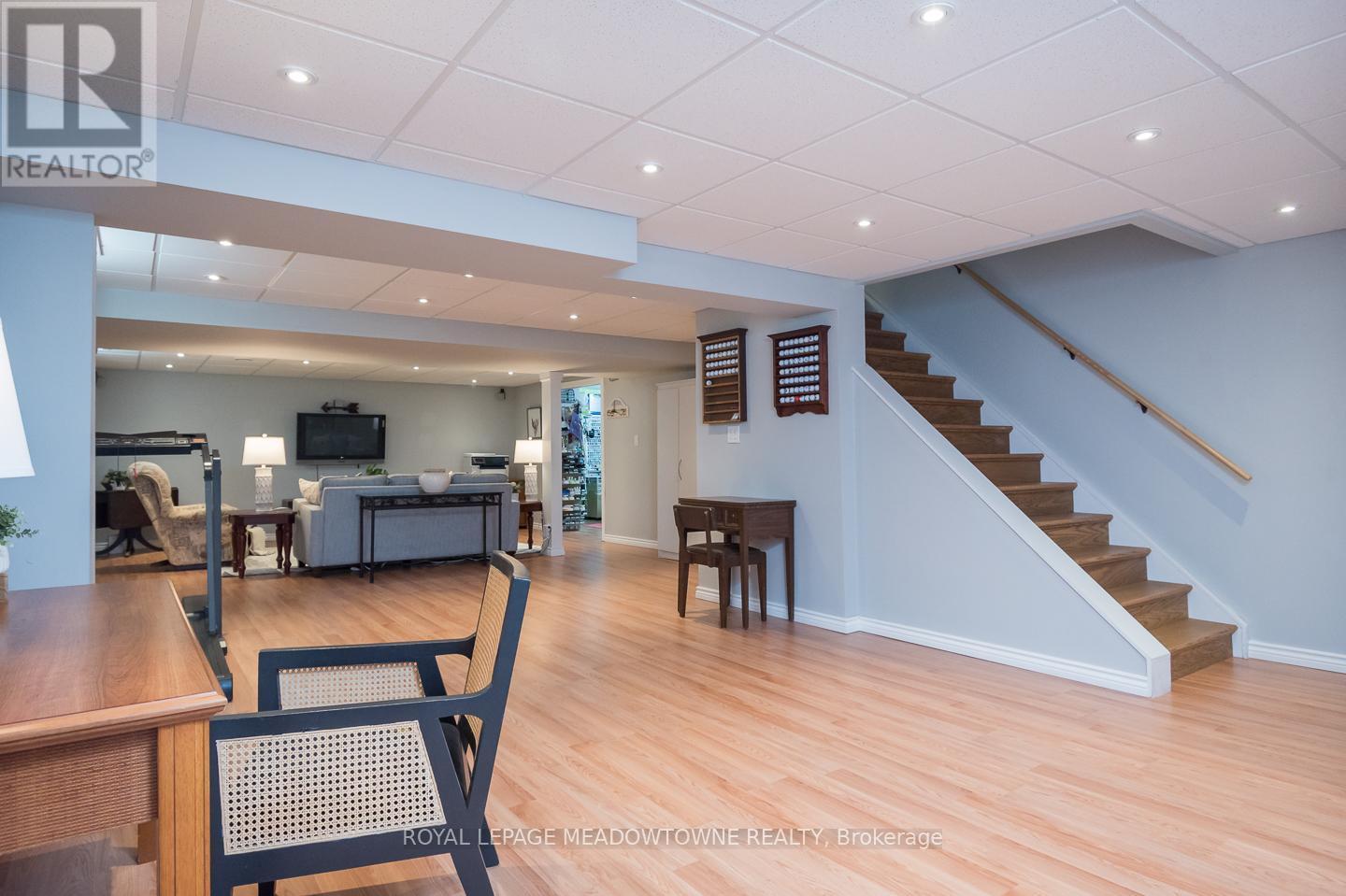 












1022 DONNELLY STREET

,
Milton,




Ontario
L9T0A2


