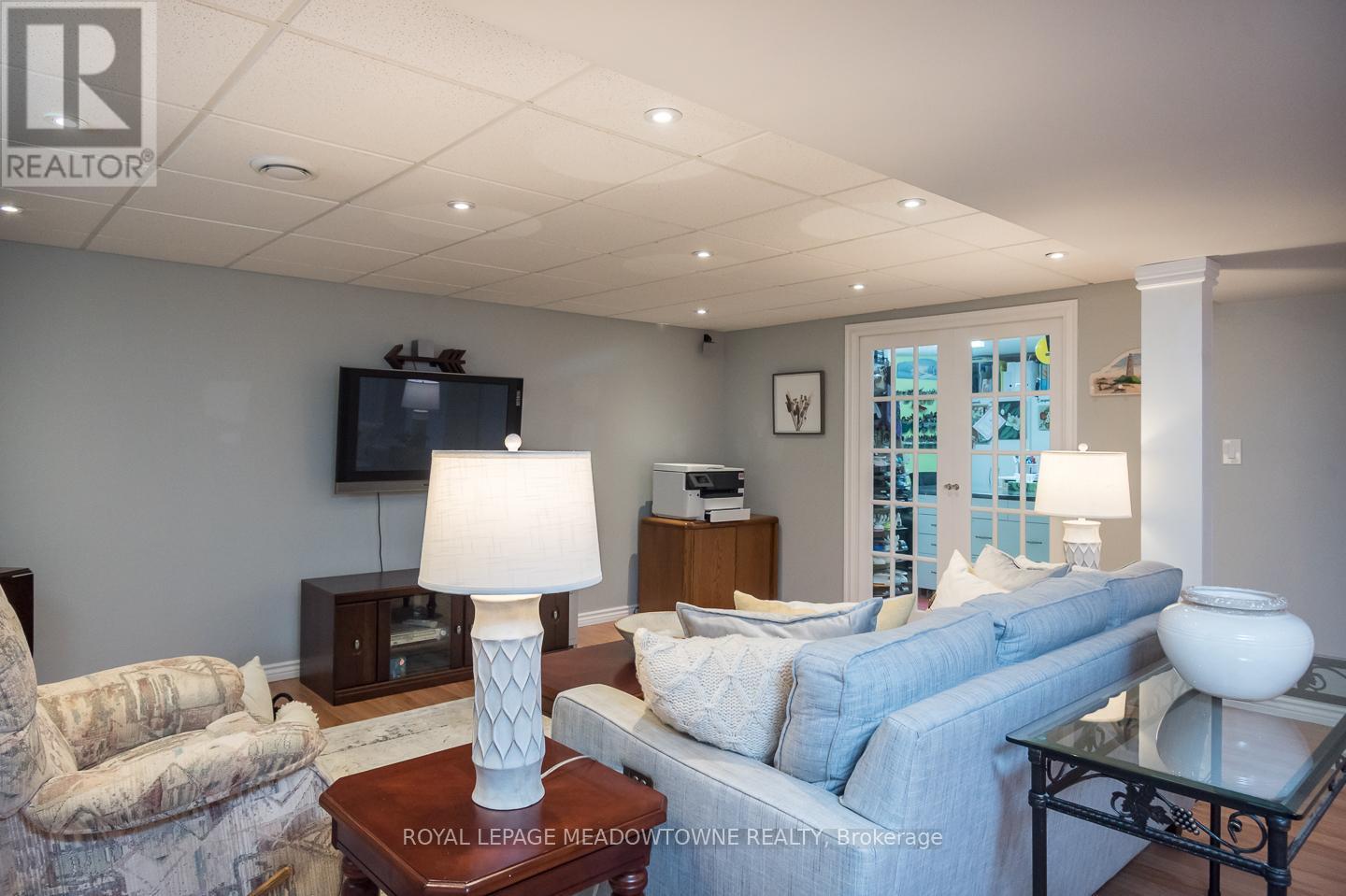 












1022 DONNELLY STREET

,
Milton,




Ontario
L9T0A2


