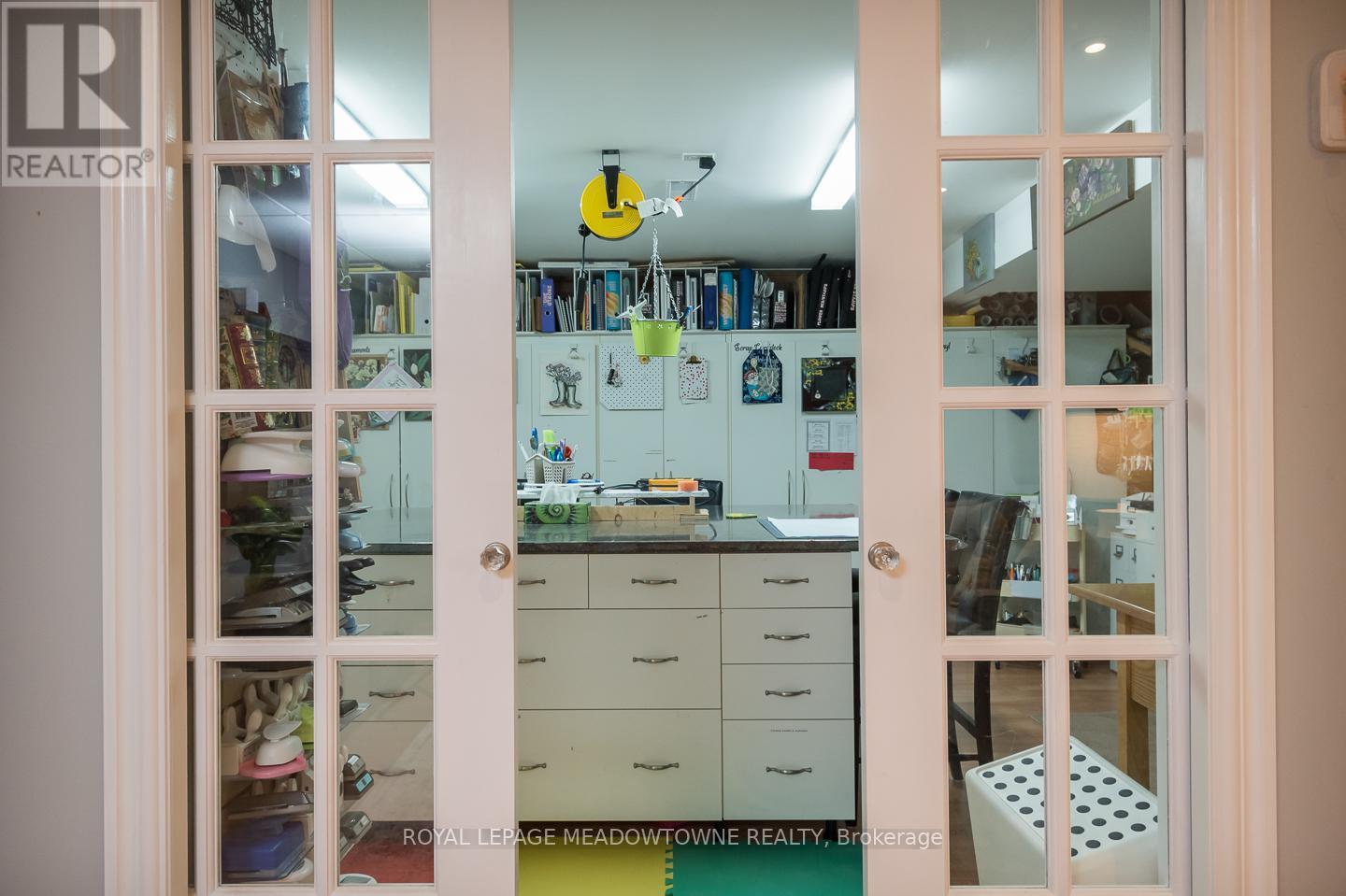 












1022 DONNELLY STREET

,
Milton,




Ontario
L9T0A2


