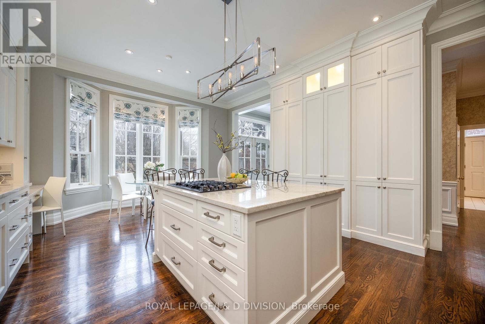 












85 JOICEY BOULEVARD

,
Toronto,




Ontario
M5M2T4

