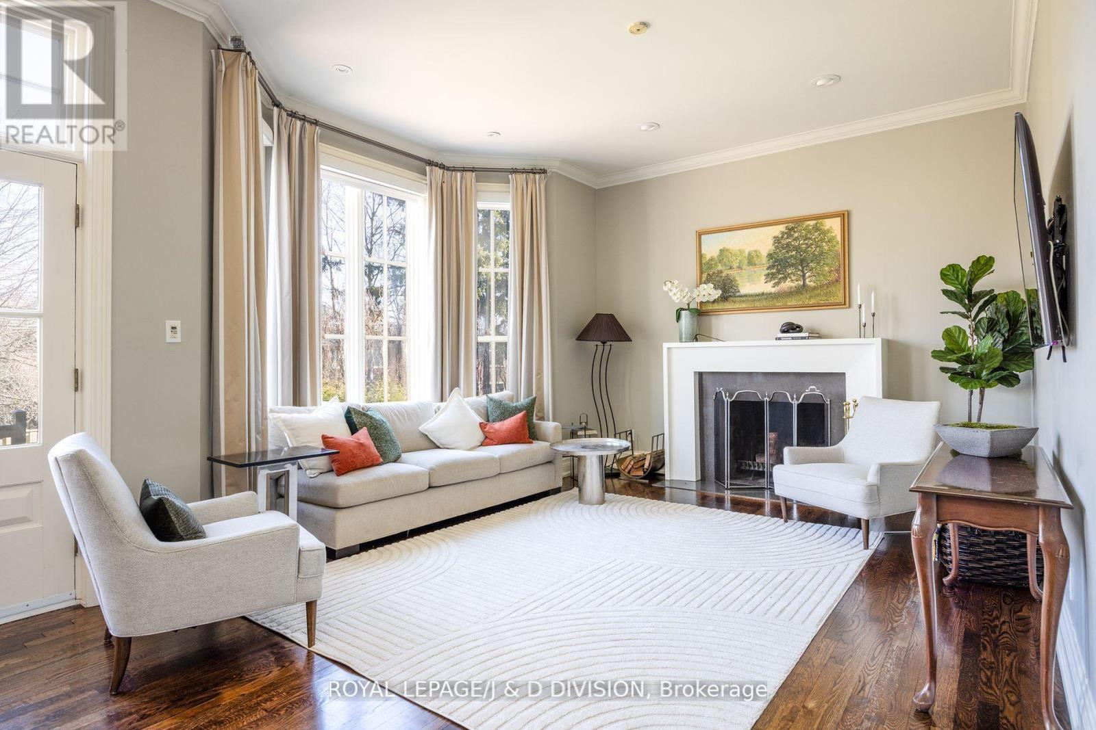 












85 JOICEY BOULEVARD

,
Toronto,




Ontario
M5M2T4

