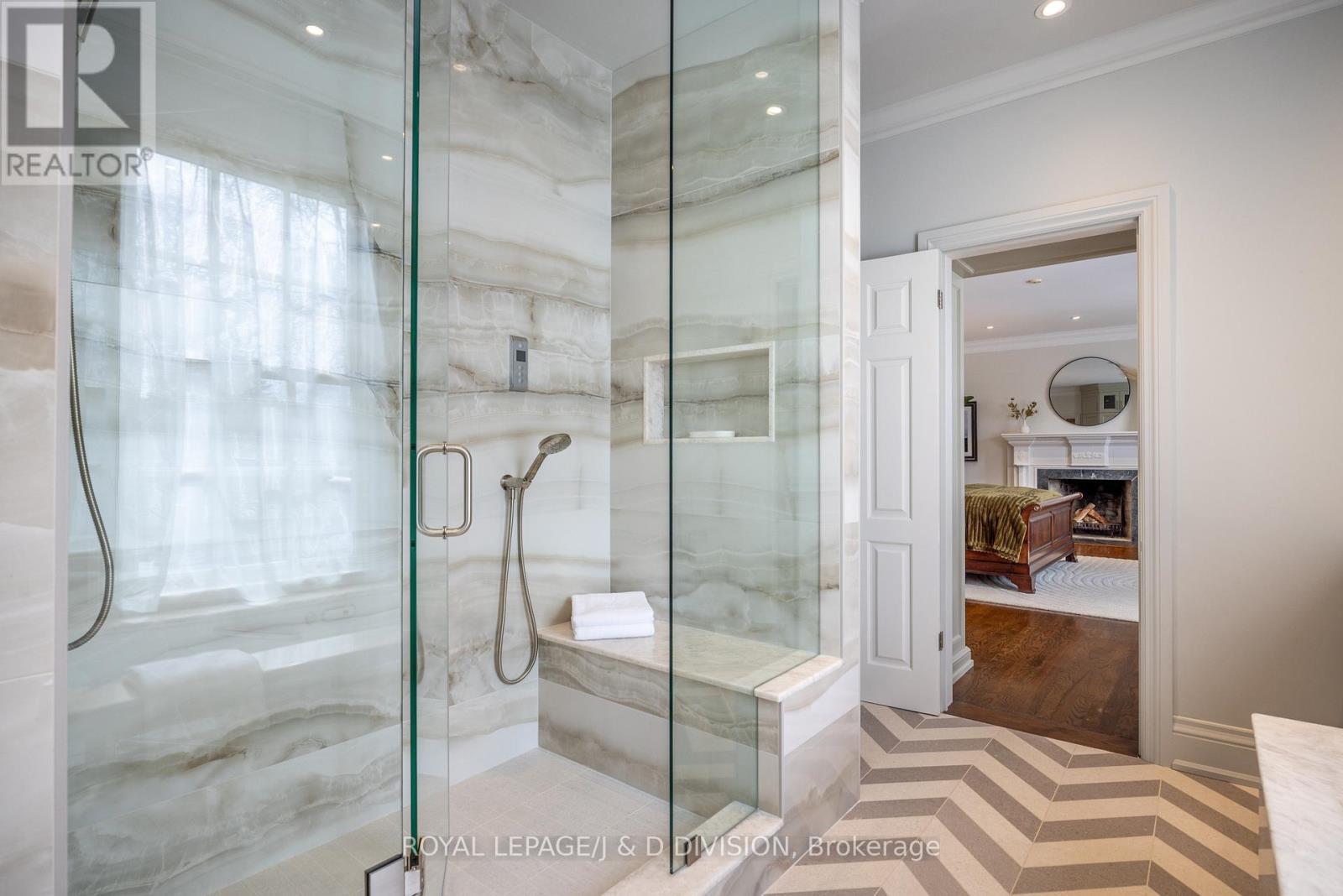 












85 JOICEY BOULEVARD

,
Toronto,




Ontario
M5M2T4

