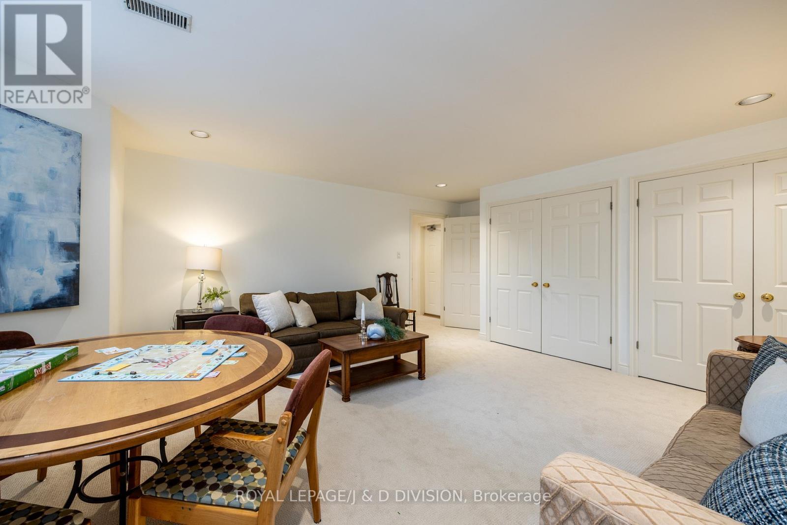 












85 JOICEY BOULEVARD

,
Toronto,




Ontario
M5M2T4


