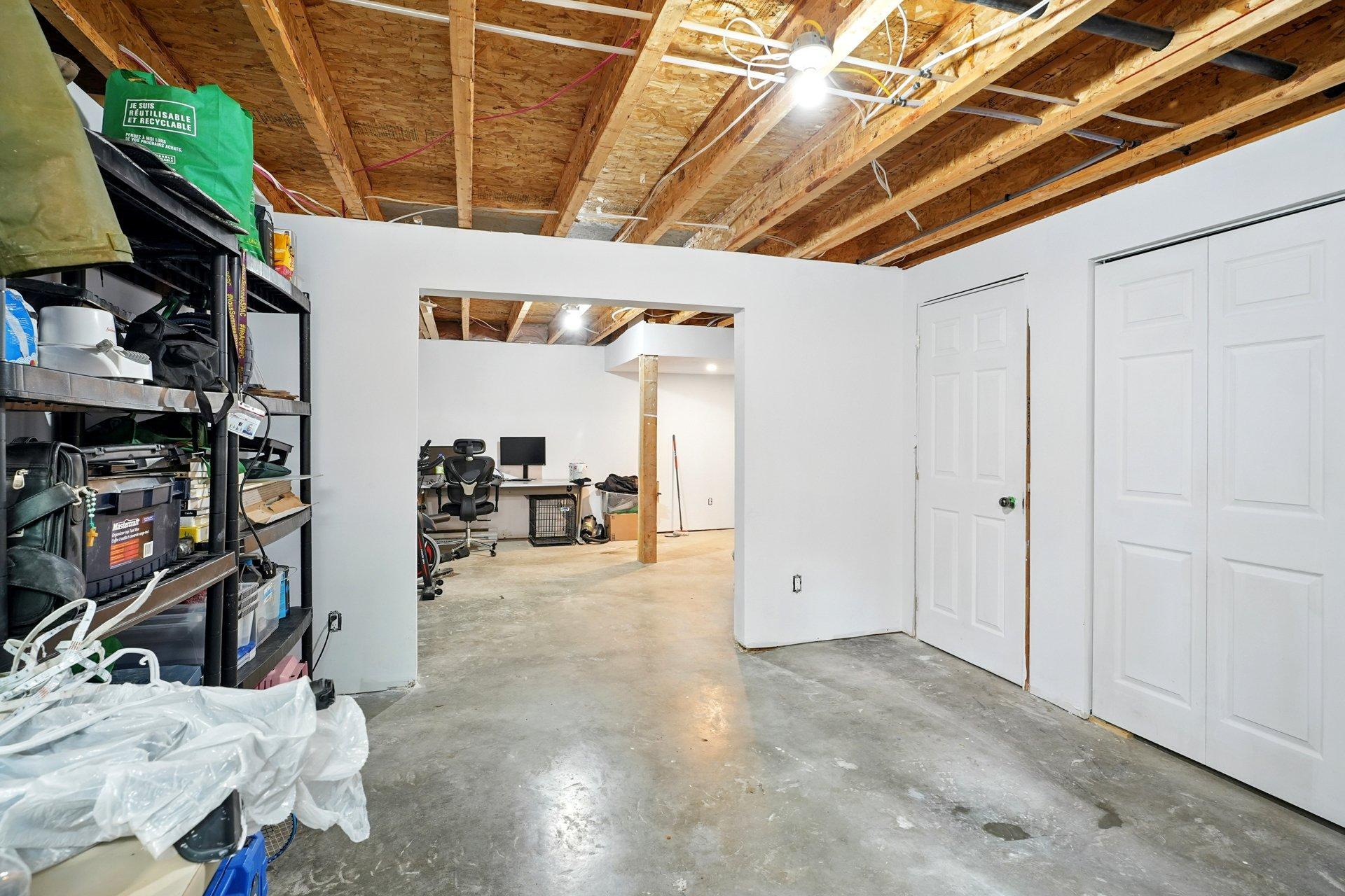









70Z


Rue de Soulanges

, 5,
Gatineau (Gatineau),




QC
J8T7E5

