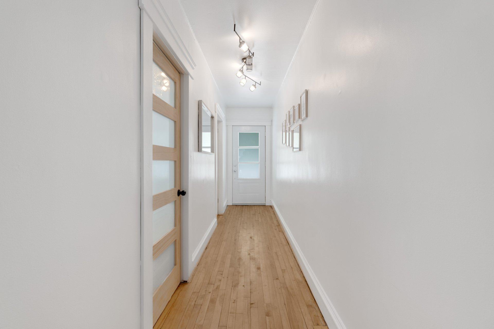 









1464

 - 1470


Rue Belvédère S.

,
Sherbrooke (Les Nations),




QC
J1H4E4

