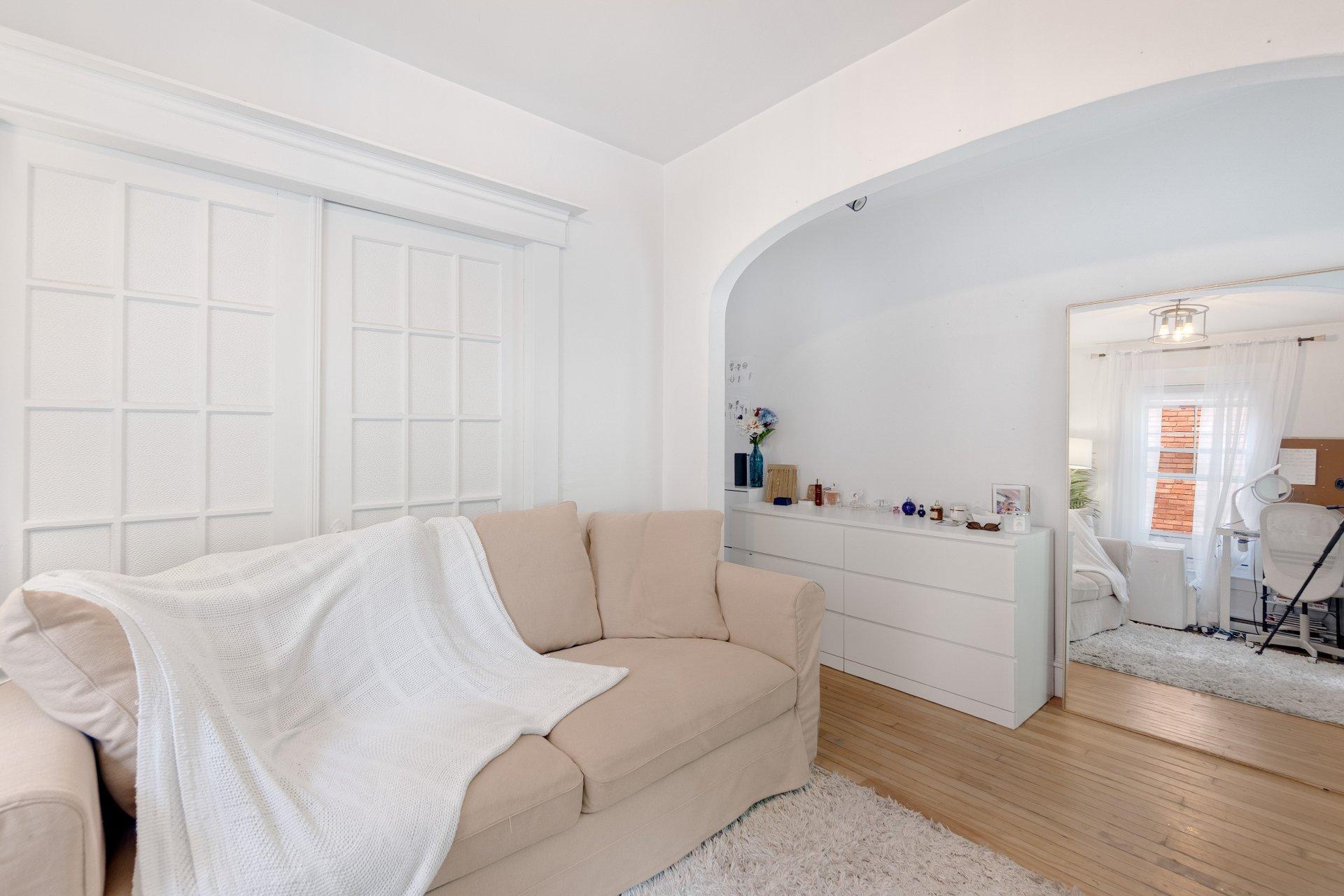 









1464

 - 1470


Rue Belvédère S.

,
Sherbrooke (Les Nations),




QC
J1H4E4

