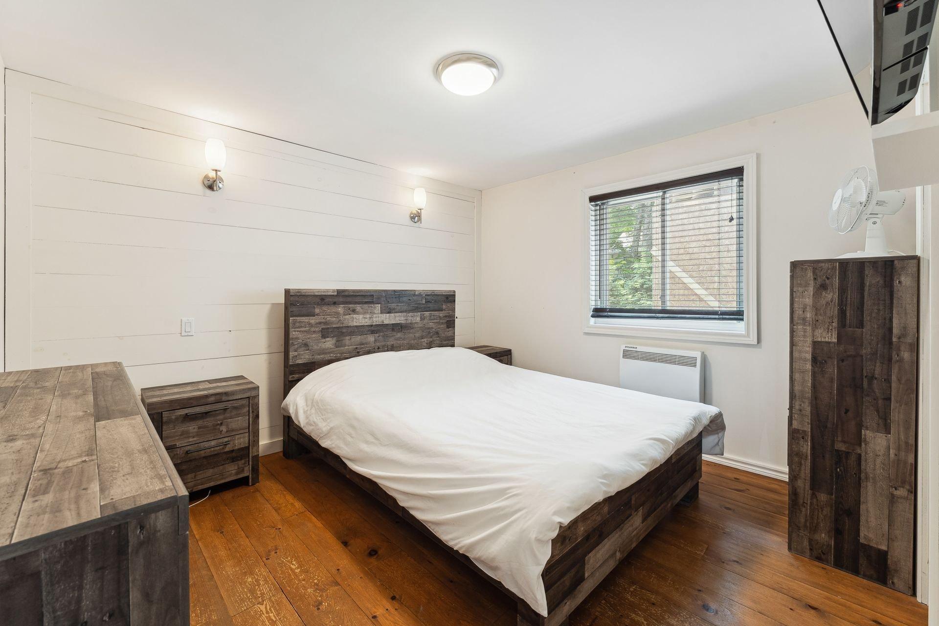 









1


Rue Gaudord

,
Lac-Brome,




QC
J0E1V0

