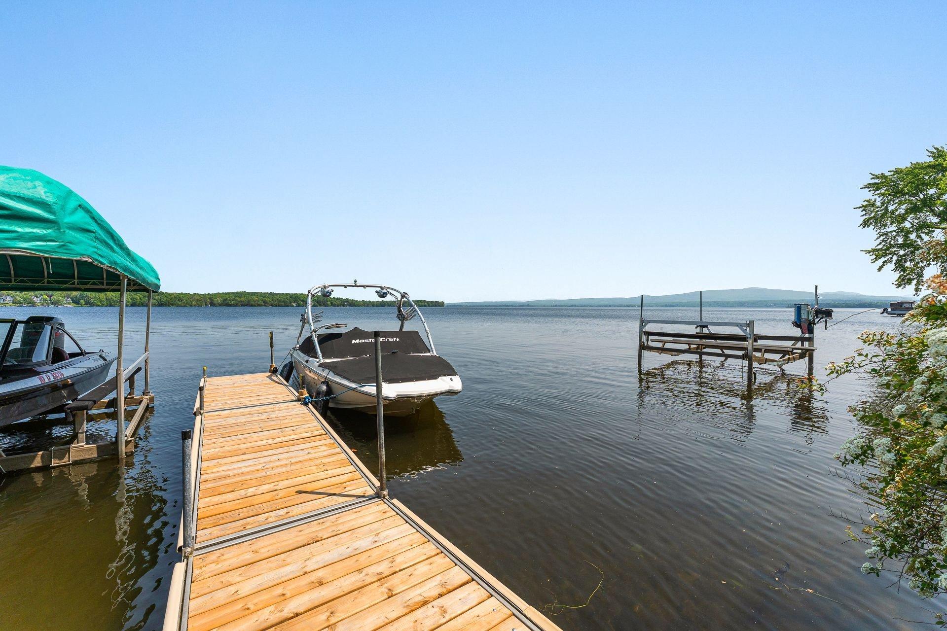 









1


Rue Gaudord

,
Lac-Brome,




QC
J0E1V0

