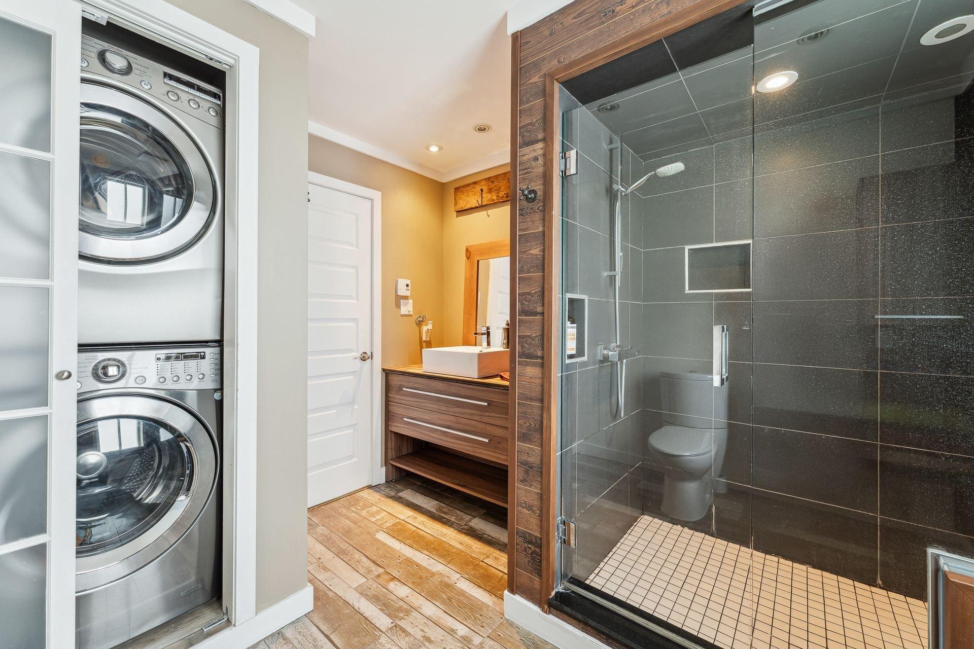 









1


Rue Gaudord

,
Lac-Brome,




QC
J0E1V0

