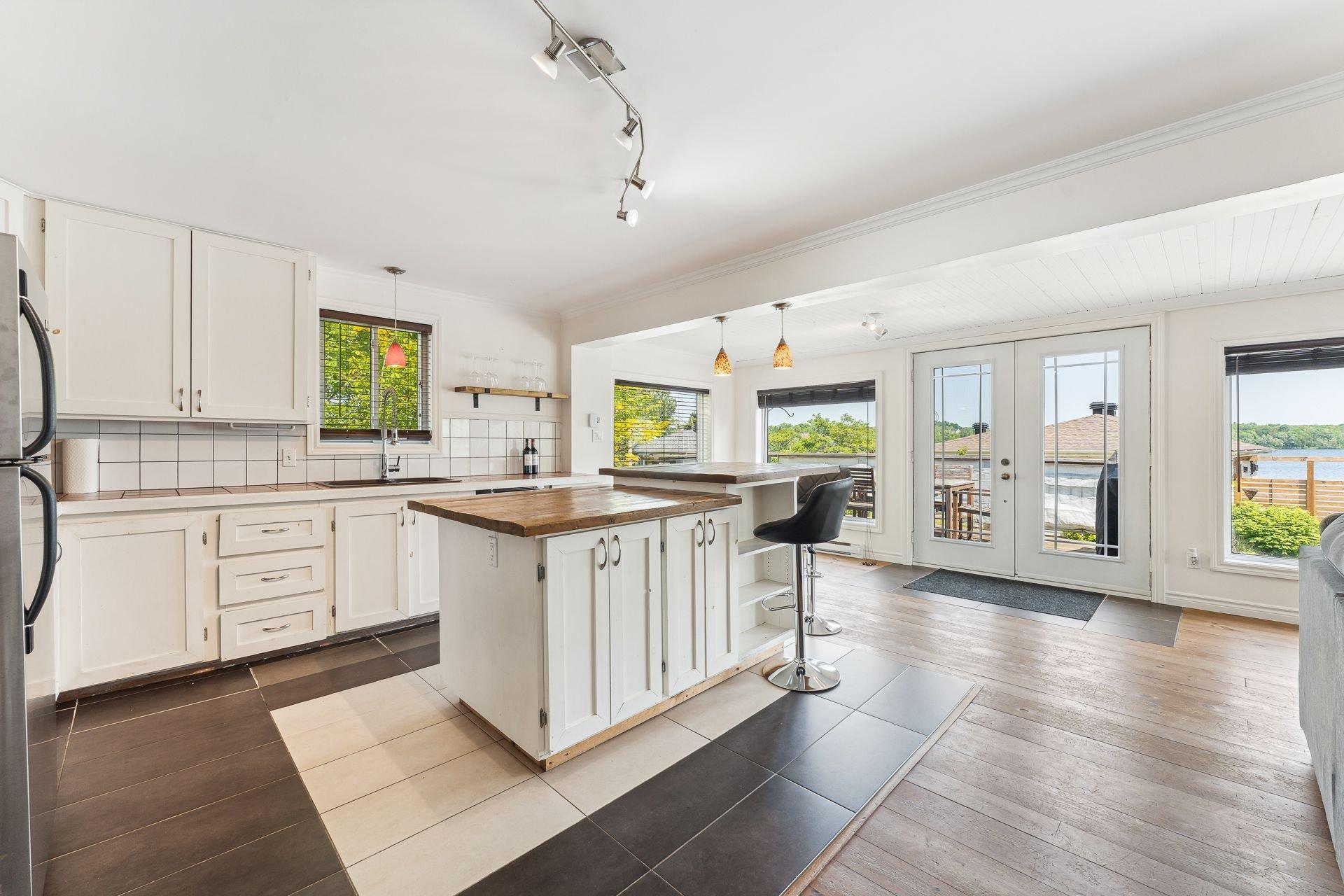 









1


Rue Gaudord

,
Lac-Brome,




QC
J0E1V0


