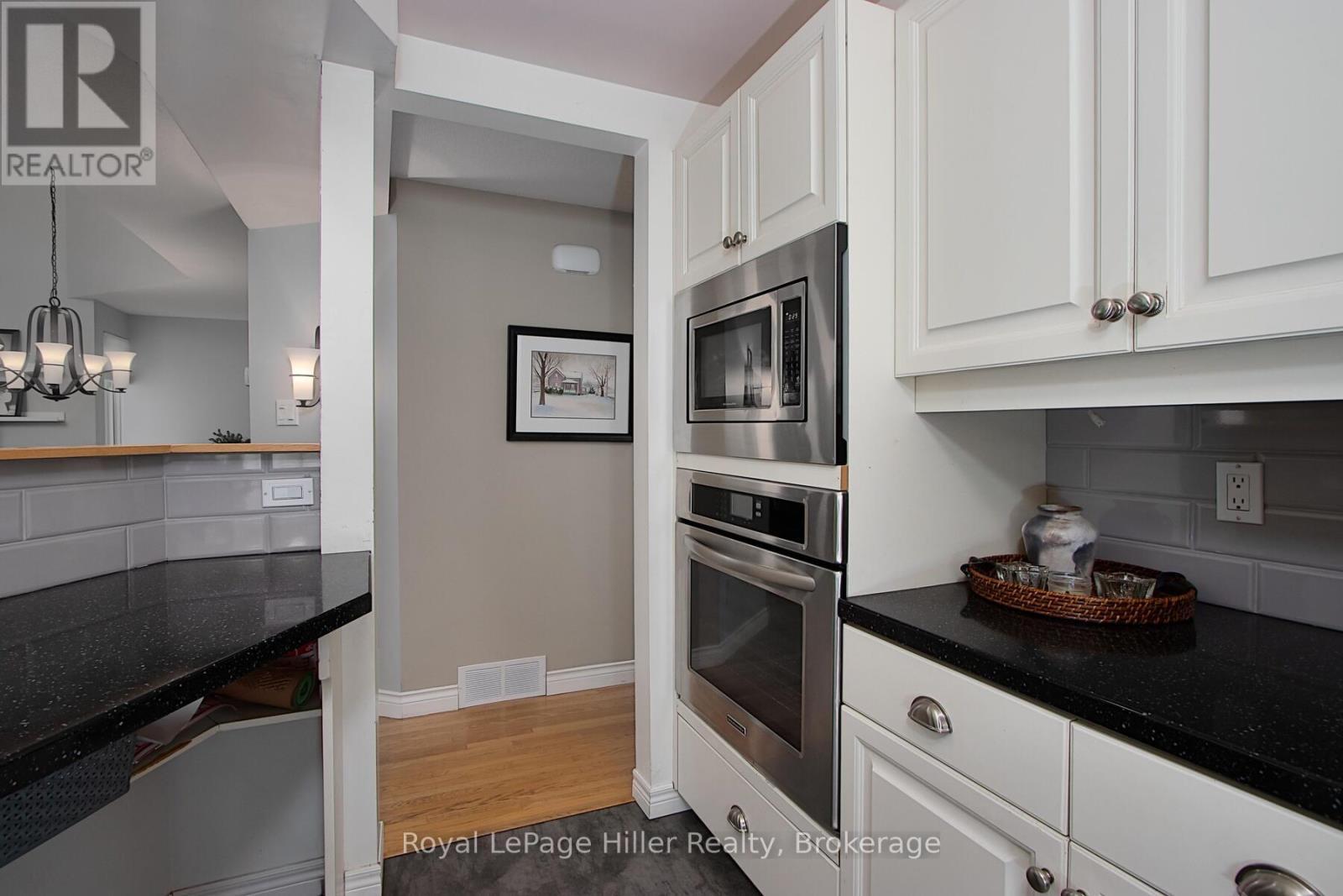 












390 FAIRVIEW STREET

,
Wilmot,




Ontario
N3A1M2

