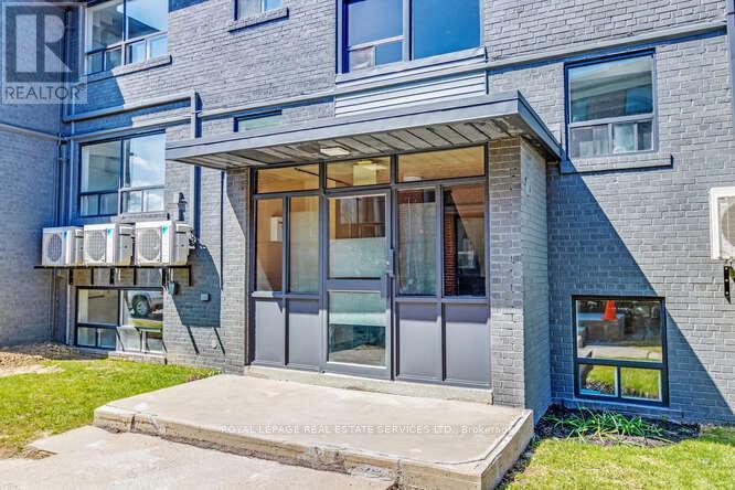 












10 - 2622 KEELE STREET

,
Toronto,




Ontario
M9A2Y8

