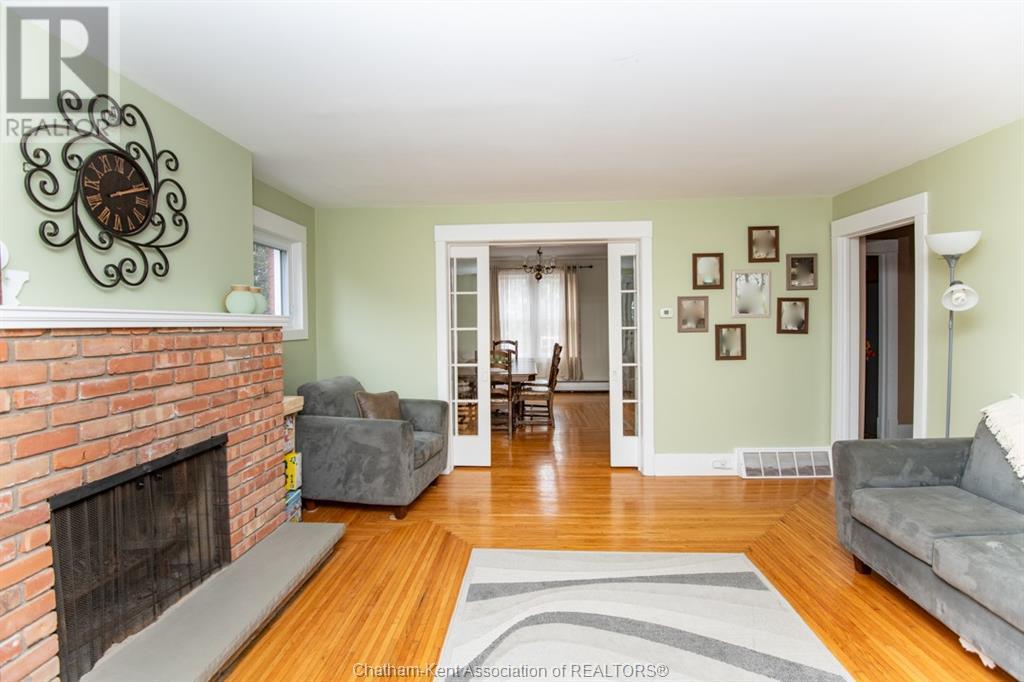 












11325 BROOK LINE

,
Dresden,




Ontario
N0P1M0

