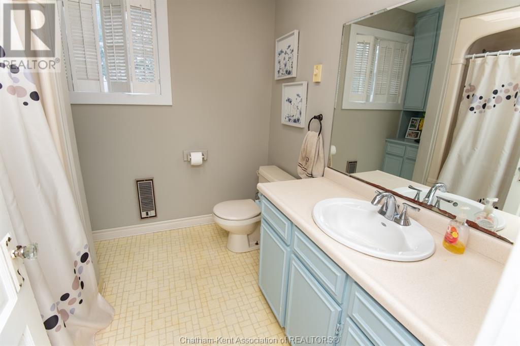 












11325 BROOK LINE

,
Dresden,




Ontario
N0P1M0

