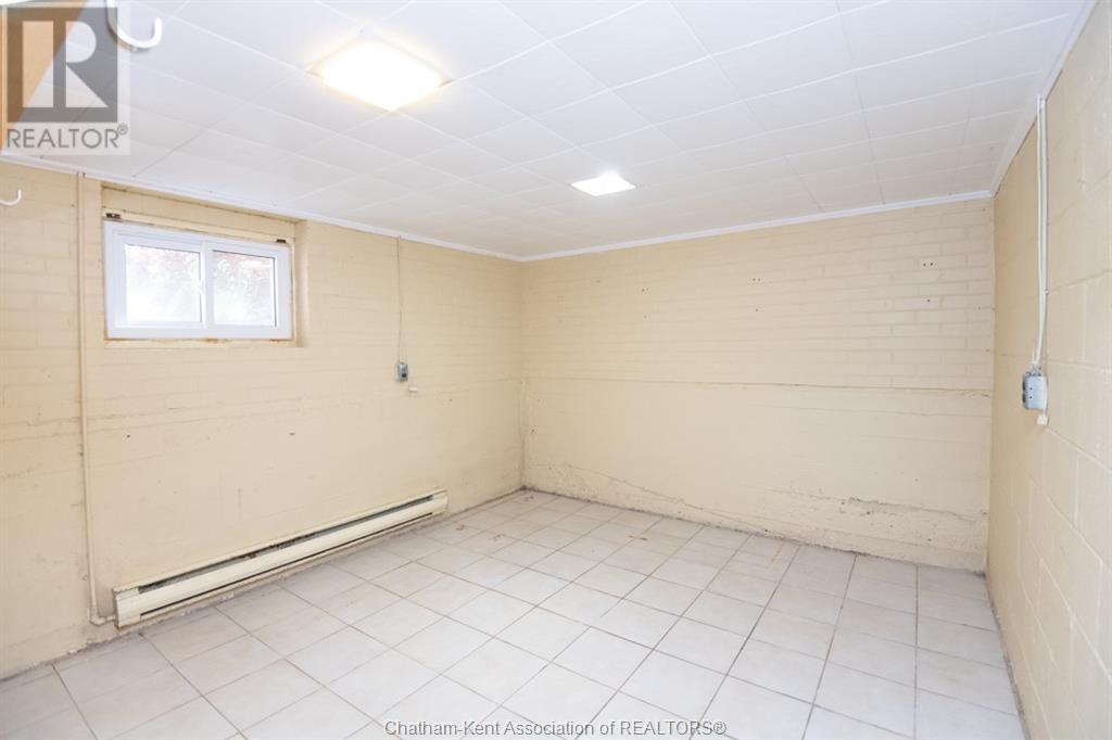 












11325 BROOK LINE

,
Dresden,




Ontario
N0P1M0

