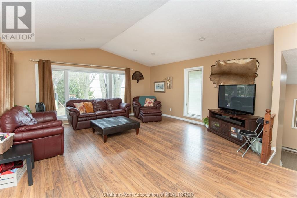 












11325 BROOK LINE

,
Dresden,




Ontario
N0P1M0


