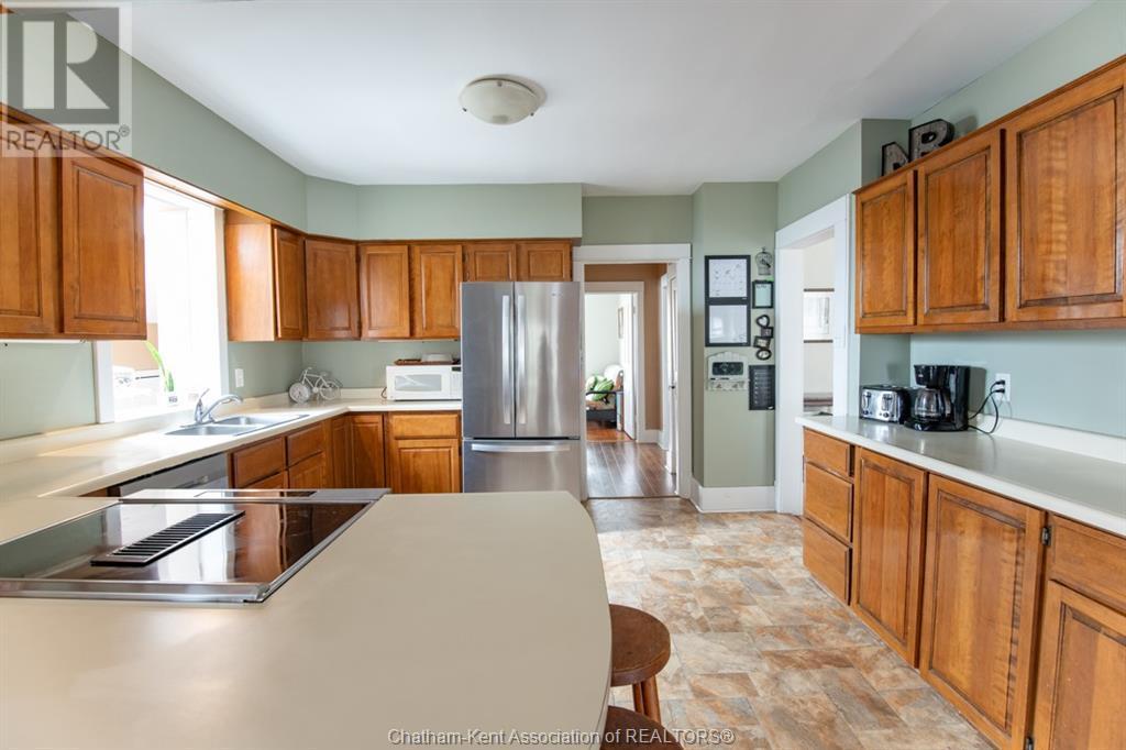 












11325 BROOK LINE

,
Dresden,




Ontario
N0P1M0

